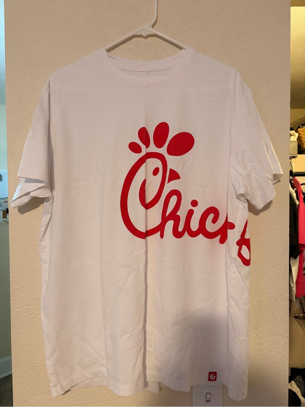 Chick-fil-A Employee Logo T-Shirt White Graphic Tee Size XL